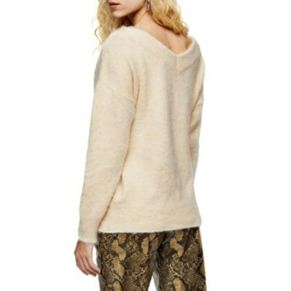 NEW Topshop V-Neck Fuzzy Oatmeal Sweater - Picture 2 of 10